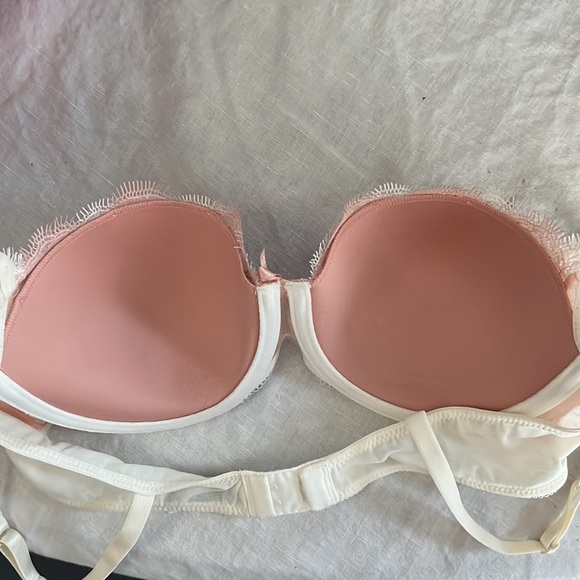 b.tempt’d by Wacoal lace bra NWOT, very pretty and sexy - Picture 3 of 4